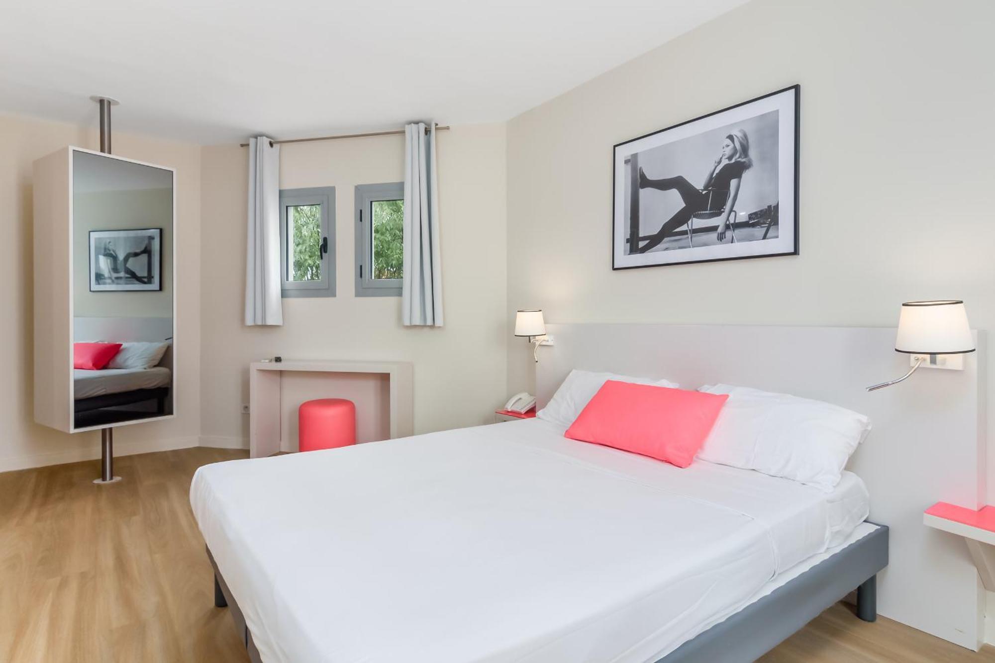 Urban Riviera Juan Les Pins - Queen Room Εξωτερικό φωτογραφία